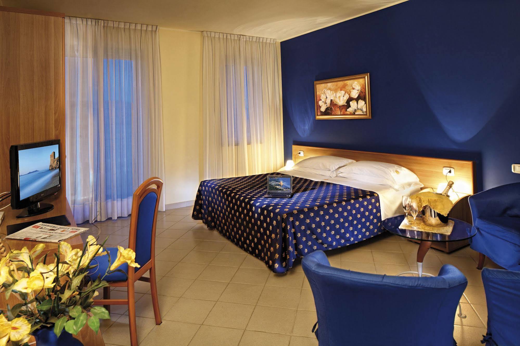 Riviera Del Sole Hotel Resort Spa Piraino Extérieur photo